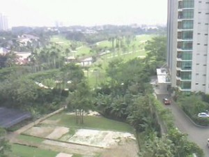 lihat ke golf pondok indah